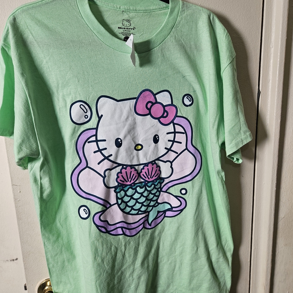 Hello Kitty Green  T-Shirt - Picture 2 of 15